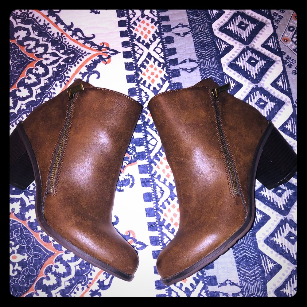 Ana booties